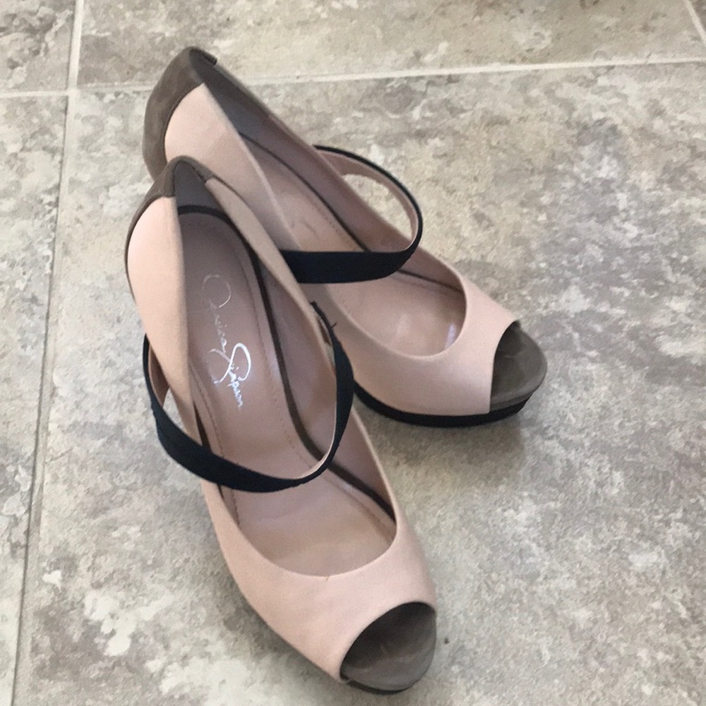 Shoe